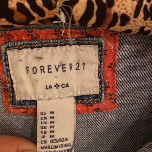 Forever 21 cropped Jean jacket - Picture 2 of 3